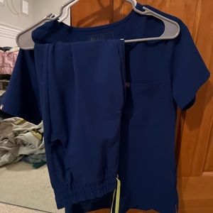 Figs women’s electric blue scrub set